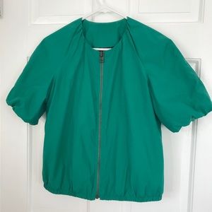 Green cropped sleeve jacket